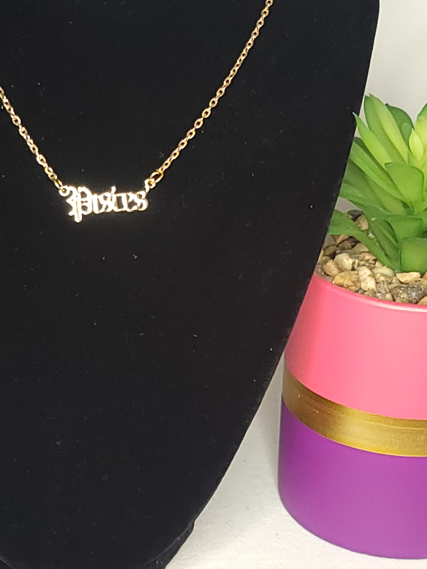 Gold Pisces Pendant Necklace